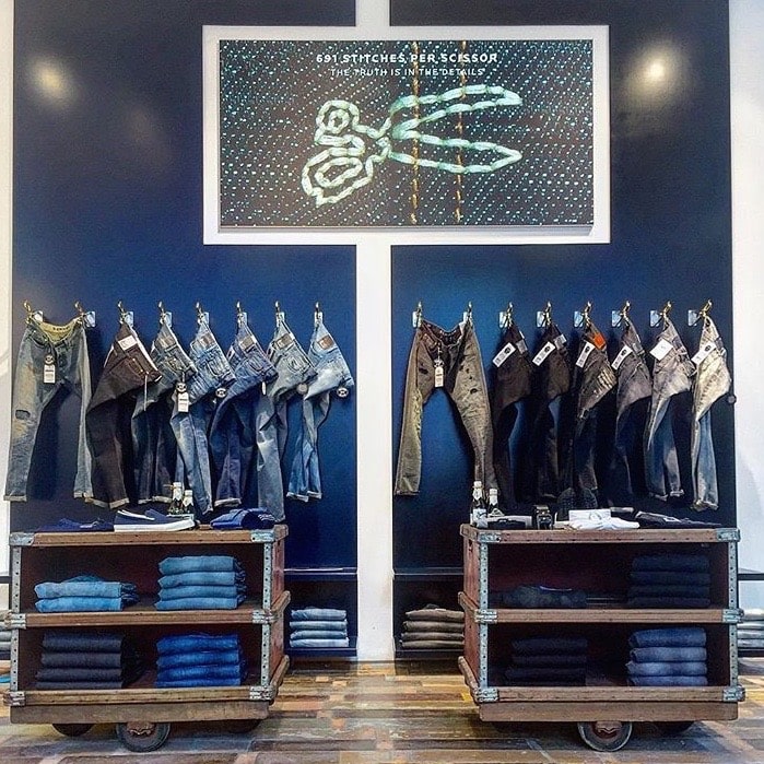 Denham jeans maker - FyBox - licht bak